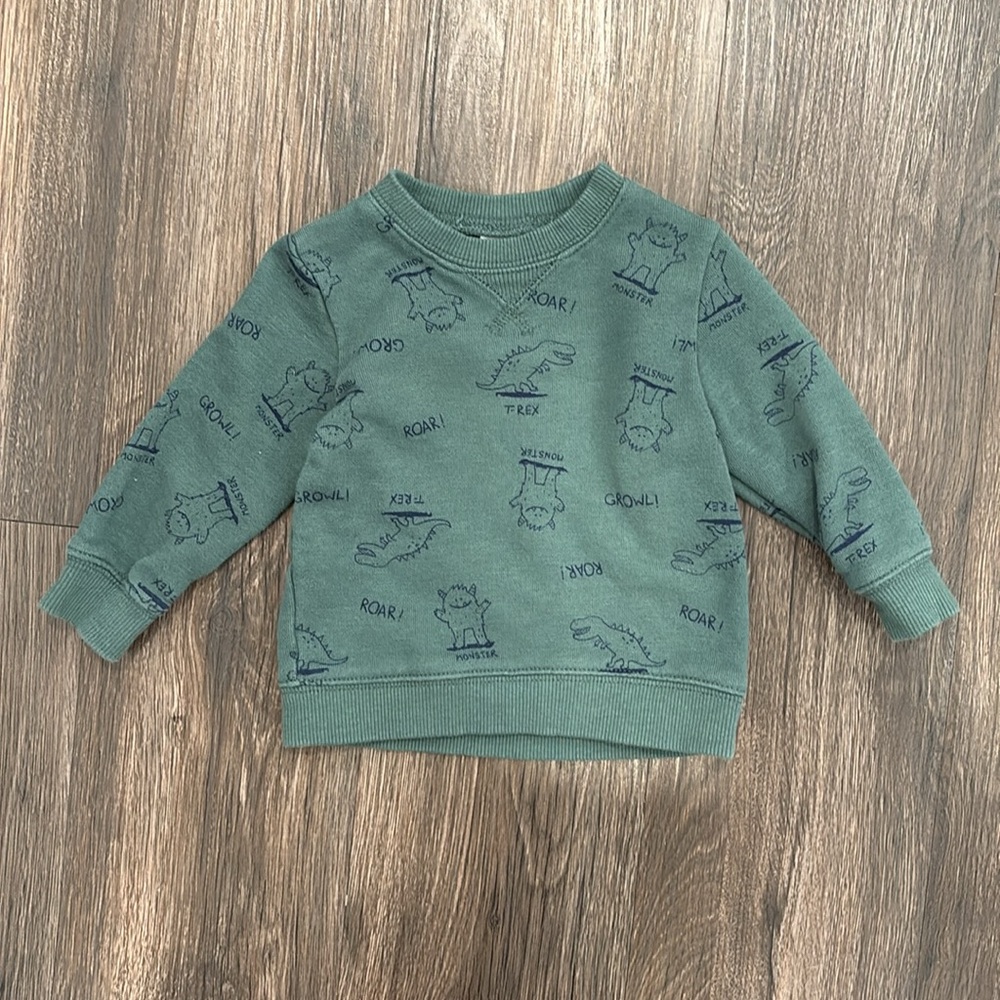 ❤️ Carter’s sweater baby boy’s size 12 months